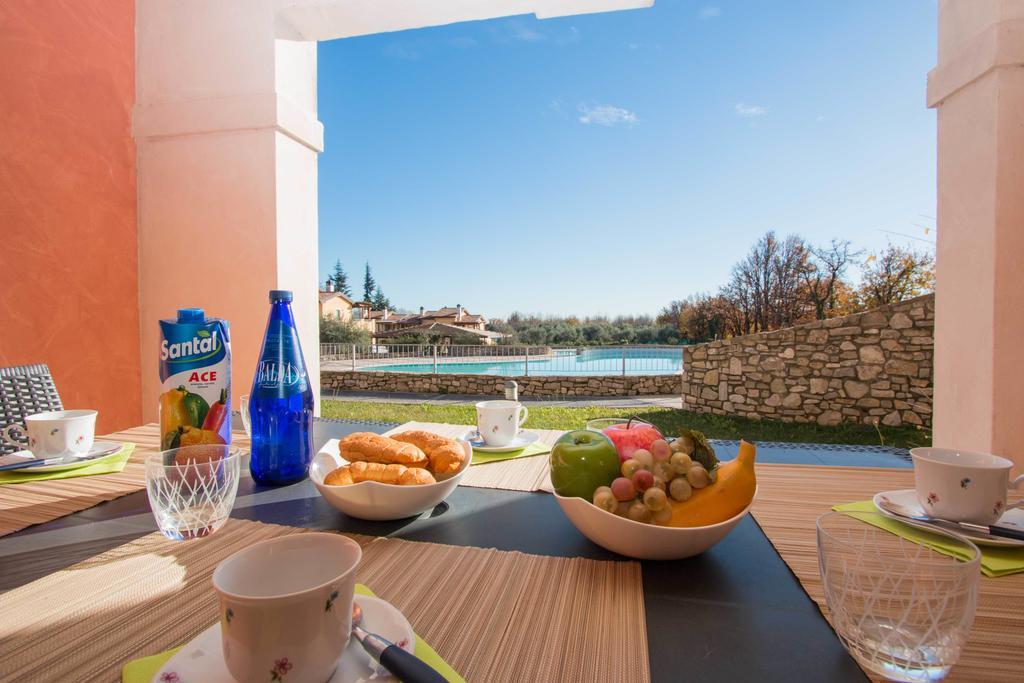 Manerba Del Garda Resort Bilik gambar