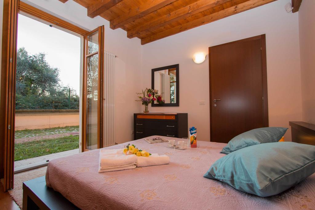 Manerba Del Garda Resort Bilik gambar