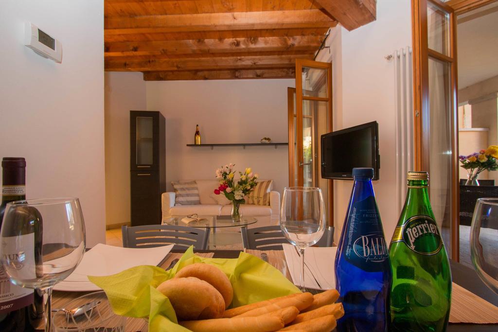 Manerba Del Garda Resort Bilik gambar