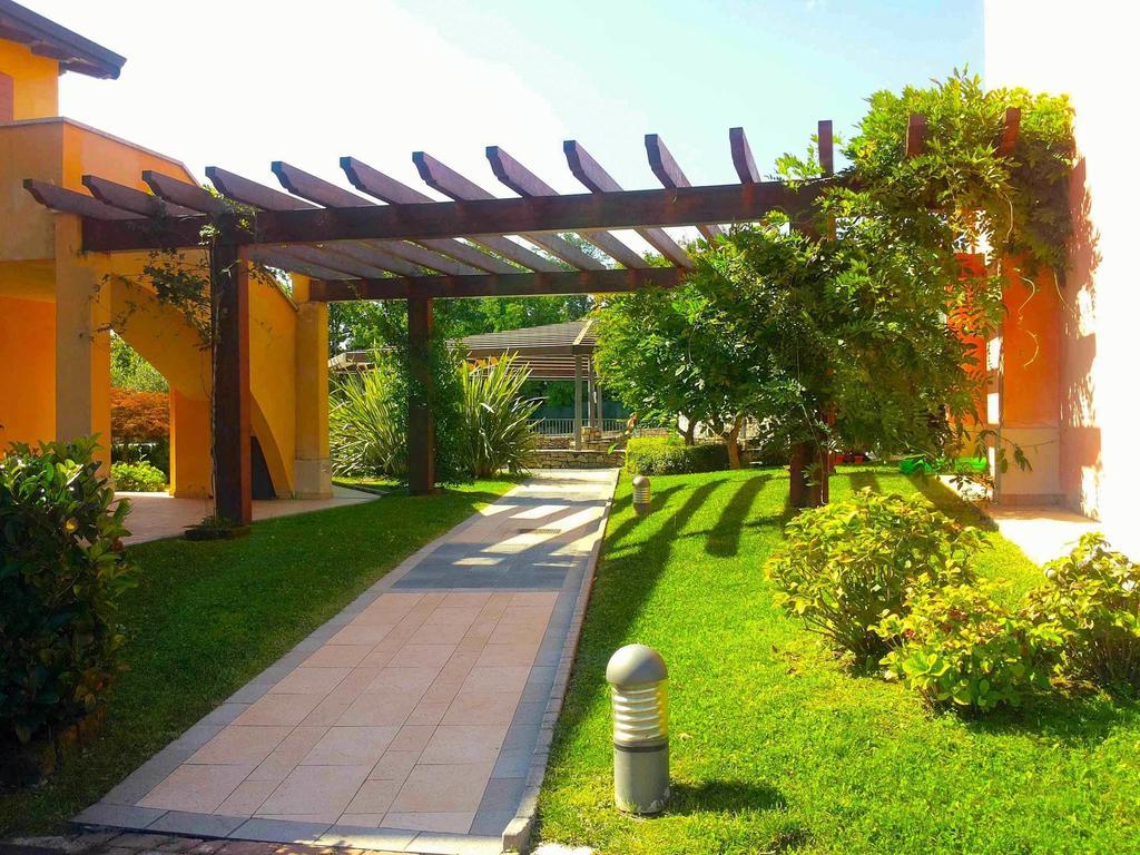 Manerba Del Garda Resort Luaran gambar
