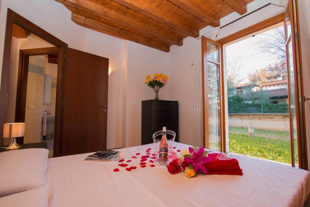 Manerba Del Garda Resort Bilik gambar